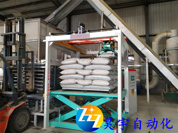 飼料行業(yè)用全自動(dòng)碼垛機優(yōu)勢